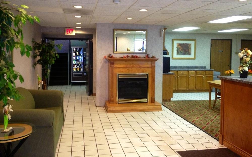Motel Super 8 By Wyndham Logansport Exterior foto